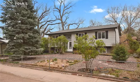 925 Drury Ln, Colorado Springs, CO 80911