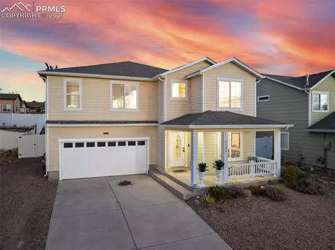 2200 Meadowlark Ln, Pueblo, CO 81008