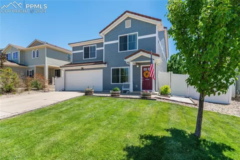 9535 Castle Oaks Dr, Fountain, CO 80817