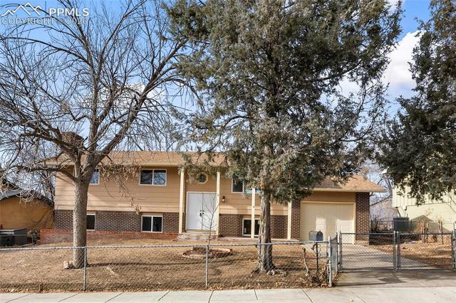 528 Rowe Ln, Colorado Springs, CO 80911
