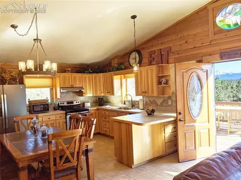 762 Spring Creek Dr, Divide, CO 80814 photo 5