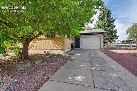 3303 Santa Rosa St, Colorado Springs, CO 80909