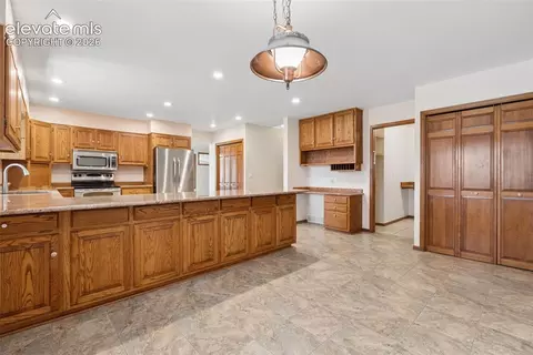 Kitchen - 18490 E Forest Dr, Monument, CO 80132 photo 2 of 6