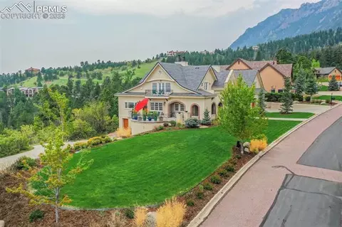 1155 Charles Grv, Colorado Springs, CO 80906