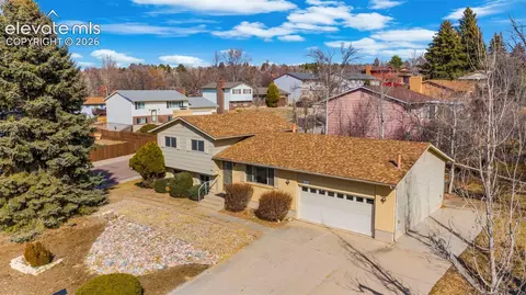 3325 Raindrop Dr, Colorado Springs, CO 80917