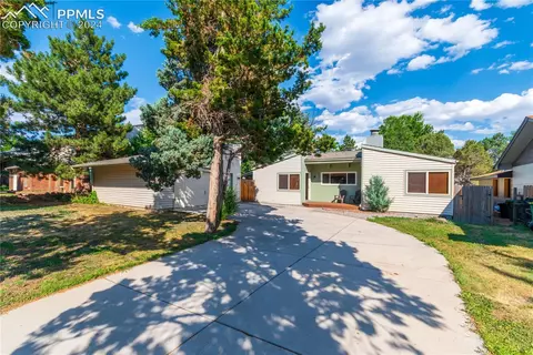 2731 Flintridge Dr, Colorado Springs, CO 80918