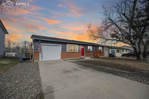 1631 Maxwell St, Colorado Springs, CO 80906