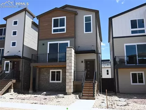 6672 Starry Night Ln, Colorado Springs, CO 80923