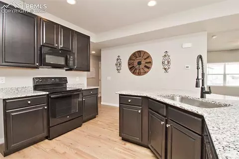 10092 Moorcroft Dr, Peyton, CO 80831 photo 13