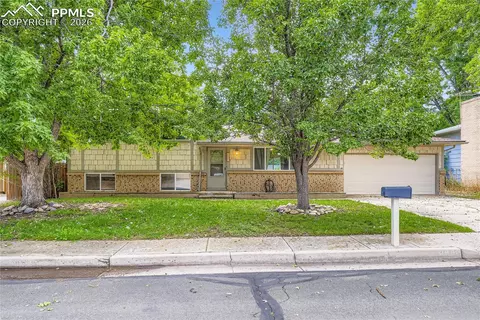 4806 Sprucewood Dr, Colorado Springs, CO 80918