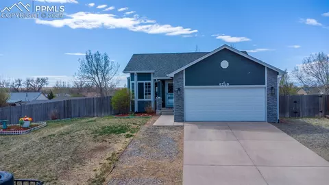 9475 Berrey Ln, Colorado Springs, CO 80925