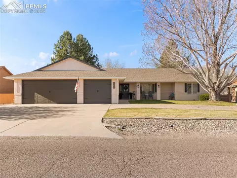 230 W Venturi Dr, Pueblo West, CO 81007