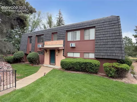 2959 Mesa Rd #C, Colorado Springs, CO 80904