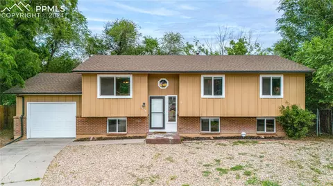 6858 Sullivan Ave, Colorado Springs, CO 80911