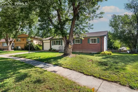 811 Holmes Dr, Colorado Springs, CO 80909