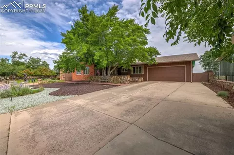 223 Crystal Hills Blvd, Manitou Springs, CO 80829