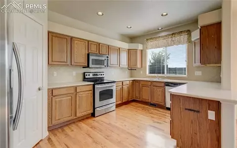 10427 Mount Evans Dr, Peyton, CO 80831 photo 3