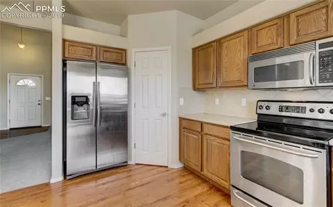 10427 Mount Evans Dr, Peyton, CO 80831 photo 2
