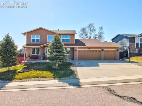 7269 Sue Ln, Colorado Springs, CO 80925