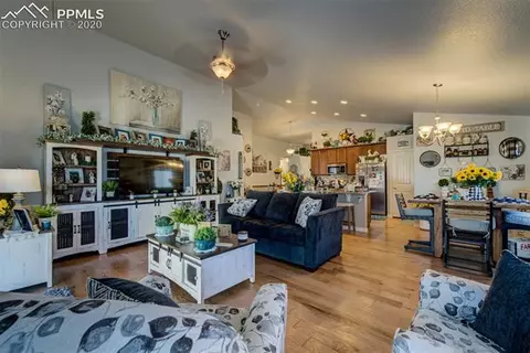 10126 Golf Crest Dr, Peyton, CO 80831 photo 5