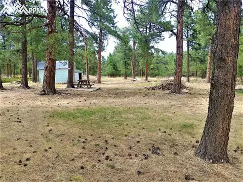 8137 S Oak Dr, Pueblo, CO 81069 photo 2
