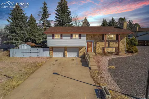 6410 Pawnee Cir, Colorado Springs, CO 80915