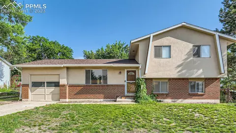 407 Locust Dr, Colorado Springs, CO 80907