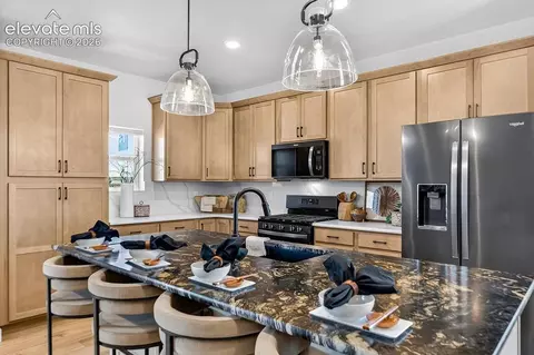 Kitchen - 13512 Arriba Dr, Peyton, CO 80831 photo 6 of 7