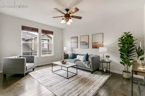 726 Vista Verde Hts, Monument, CO 80132