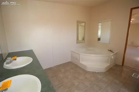 6424 Southfork Dr, Peyton, CO 80831 photo 12