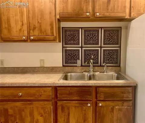 521 W Main St, Florence, CO 81226 photo 13