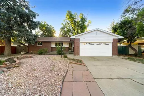 554 Quentin St, Aurora, CO 80011 photo 2
