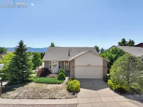 6720 Bear Tooth Dr, Colorado Springs, CO 80923