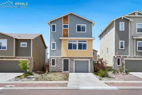 834 Grissom Dr, Colorado Springs, CO 80915