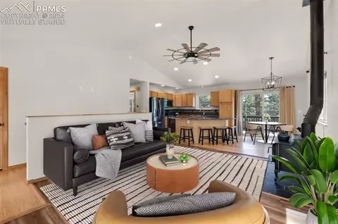 374 Gerka Ln, Florissant, CO 80816