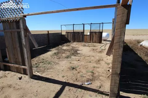 7488 S Johnson Rd, Rush, CO 80833 photo 8