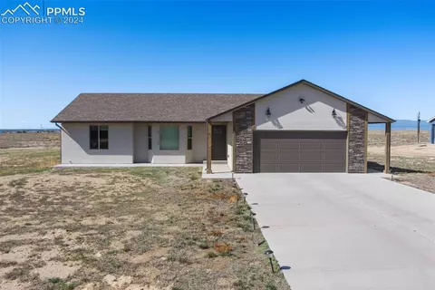 468 E Scandia Dr, Pueblo West, CO 81007