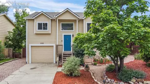 695 W Monument St, Colorado Springs, CO 80905