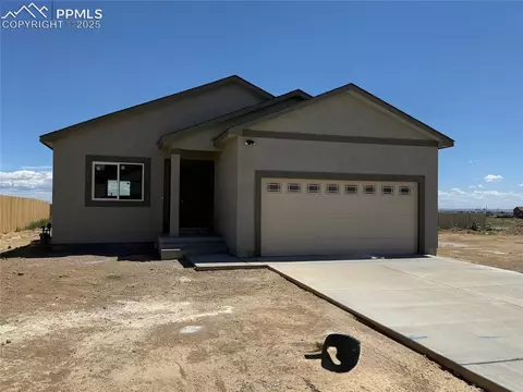6104 Harper Ln, Pueblo, CO 81008
