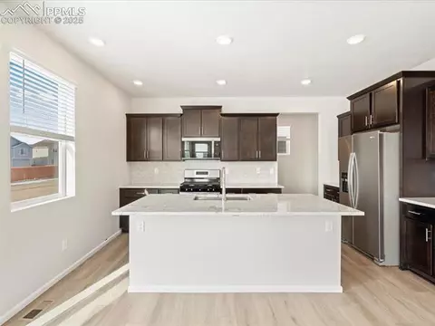 13435 Valley Peak Dr, Peyton, CO 80831 photo 7