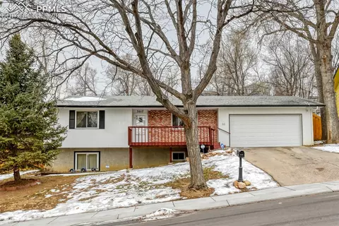 3017 Pinnacle Dr, Colorado Springs, CO 80910