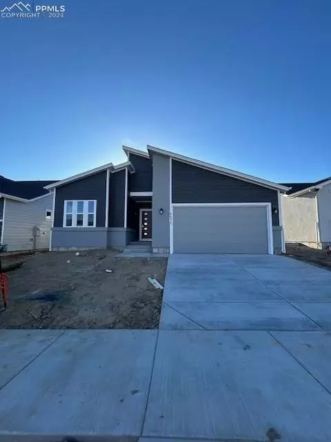6636 Vistancia Ave, Colorado Springs, CO 80922
