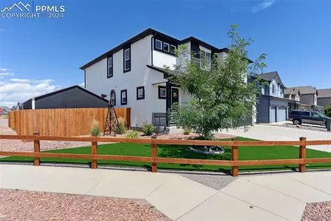 10502 Abrams Dr, Colorado Springs, CO 80925