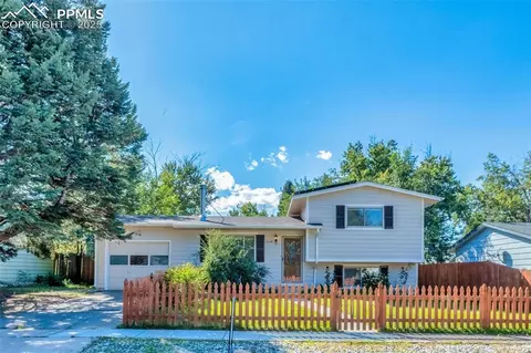 1614 Auburn Dr, Colorado Springs, CO 80909