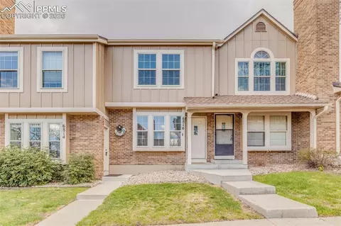 6816 Ravencrest Dr, Colorado Springs, CO 80919