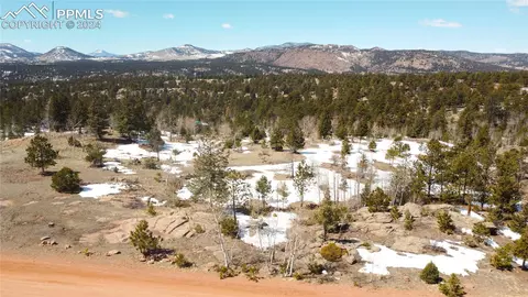 285 Chateau Vista Dr, Florissant, CO 80816