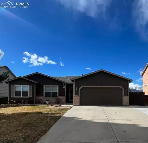 4926 Gibbon St, Colorado Springs, CO 80911