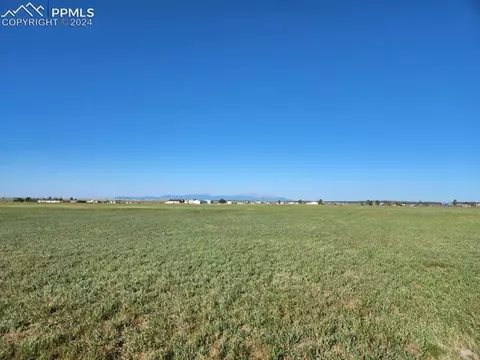 15915 Willie Ln, Peyton, CO 80831 photo 2