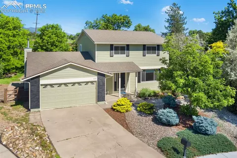 3232 W Oak Creek Dr, Colorado Springs, CO 80906