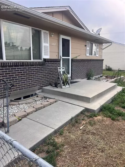 1102 Maxwell St, Colorado Springs, CO 80906